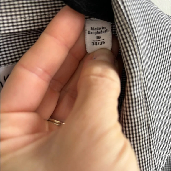 Calvin Klein Infinite Slim Fit Performance Non Iron Dress Shirt - Picture 3 of 4